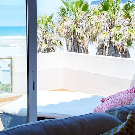 Sunset Retreat, Del Rey C7 Апартаменты